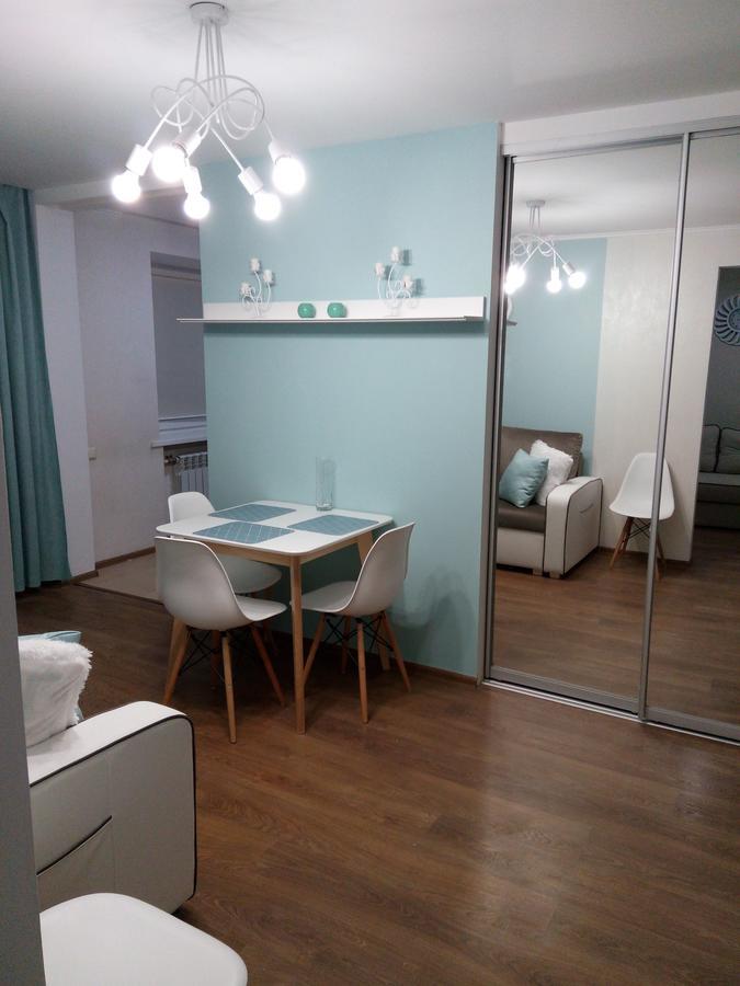 Two-Bedroom Apartment In The Center Khmelʼnytsʼkyy المظهر الخارجي الصورة